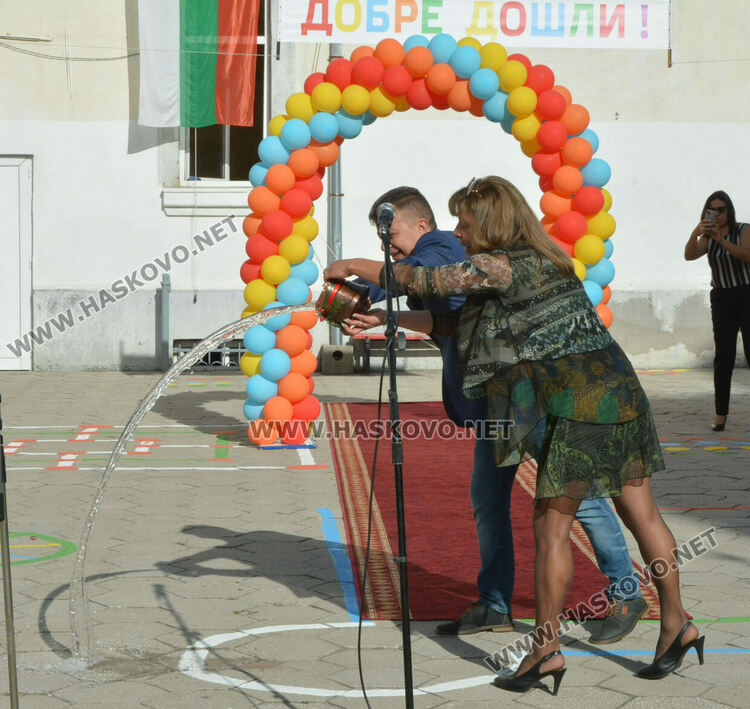 62 първокласници прекрачиха прага на „Св. Климент Охридски“