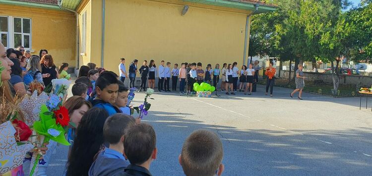 Учебната година - открита