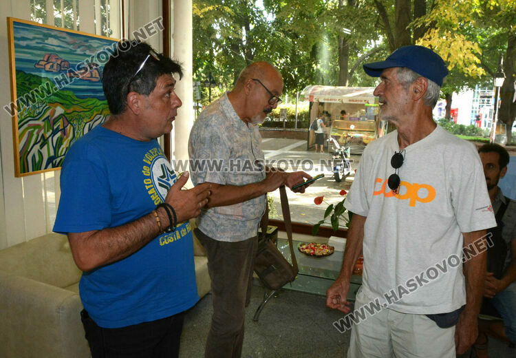 24 живописни платна на няколко поколения автори от Пловдив в галерия „Форум“