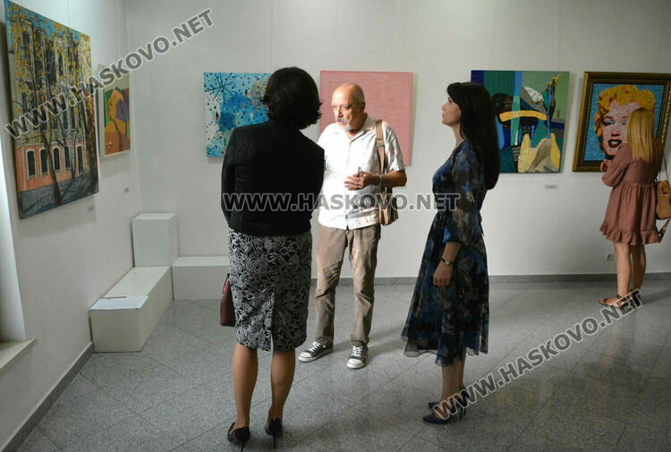 24 живописни платна на няколко поколения автори от Пловдив в галерия „Форум“