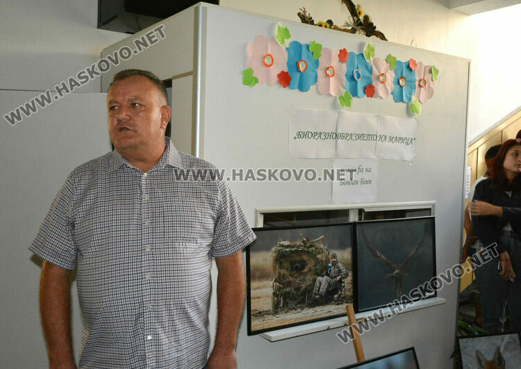 Изложба запознава учениците в ПГЛП „Райна Княгиня“ с животинския свят  по поречието на р.Марица