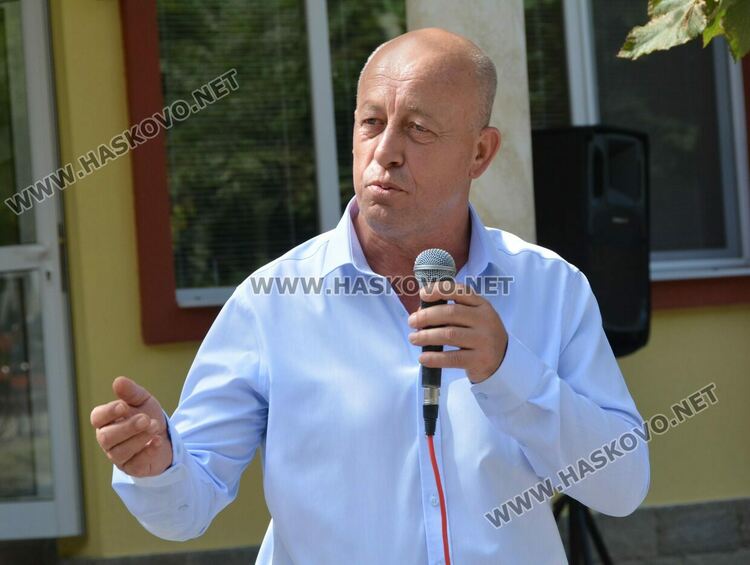 Откриха обновената обществена баня в Минерални бани