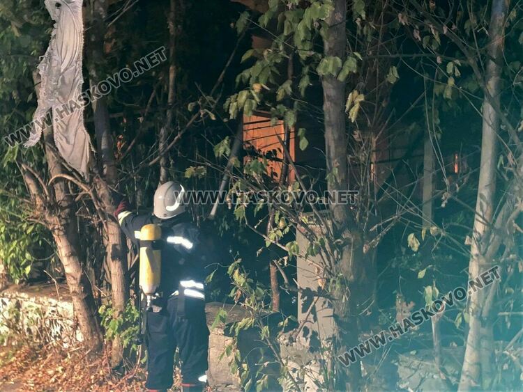 Огнена петък вечер в Хасково: Четири сигнала за пожари в различни краища на града  за 4 часа