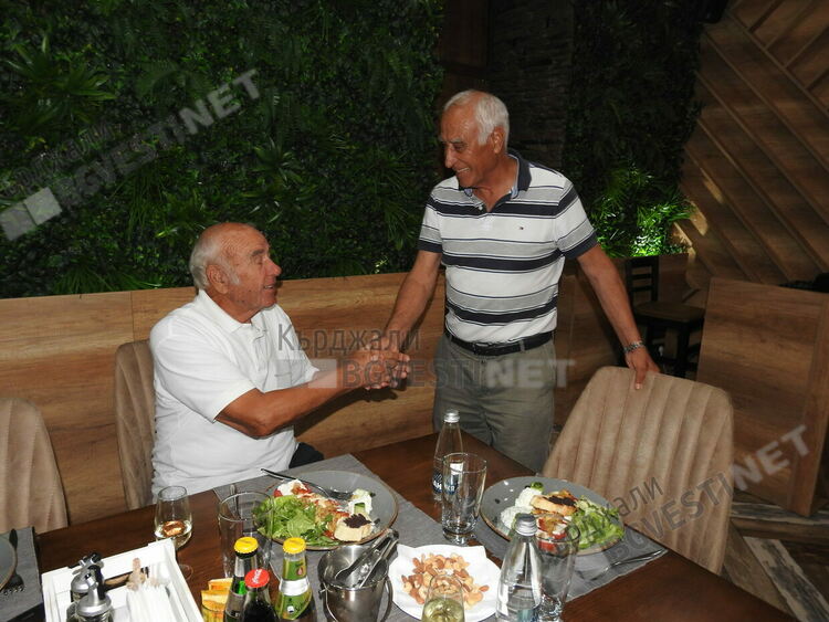 Поздрав от Джевдет Адем