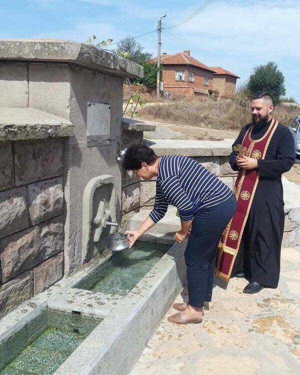 Възстановиха стара чешма, смятана за лечебна