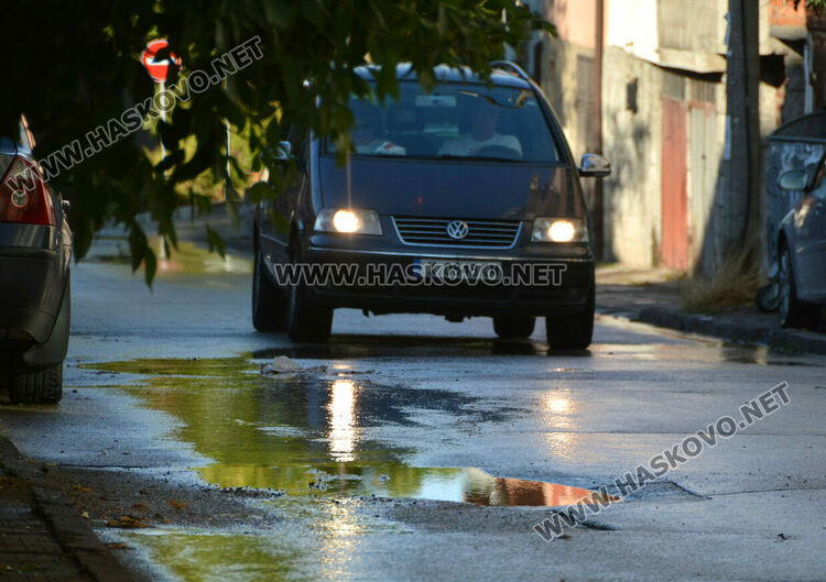 ВиК авария възникна край газопровод в Хасково