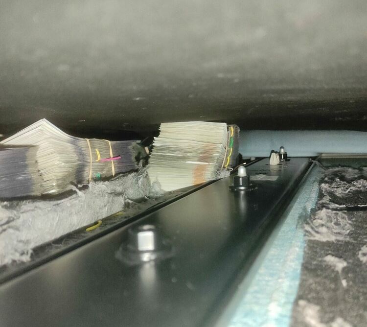 Недекларирана валута за над 1,6 млн. лв. разкриха митничарите за две денонощия