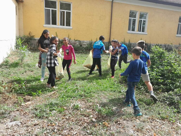 Над 200 граждани се включиха в "Голямото чистене"