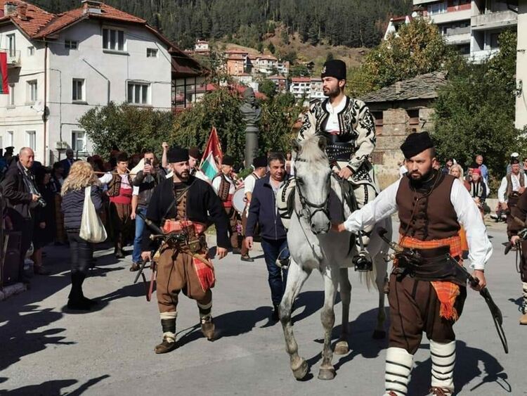 За трета година Община Чепеларе организира Национален хайдушки празник „Капитан Петко войвода“  