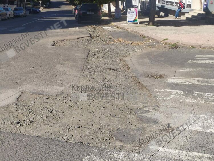 Вълна от недоволство от разбитите улици заради Водния цикъл в Кърджали, оплаквания валят във „В иК”