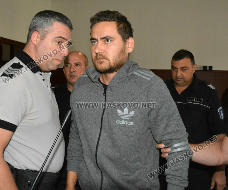 Тодор Бойчев запалил сградите под афект и алкохол, забранили му да доближава родителите си