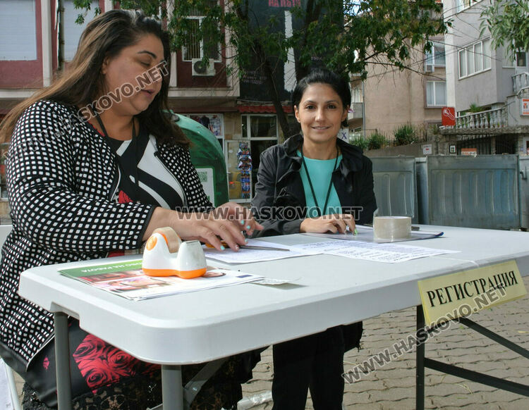 Работодатели и търсещи работа се срещнаха лице в лице