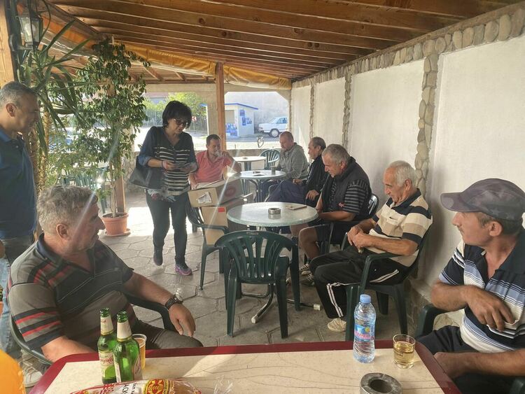 Цвета Караянчева: Ефектът от „Промяната“ - празни приказки и празни хладилници