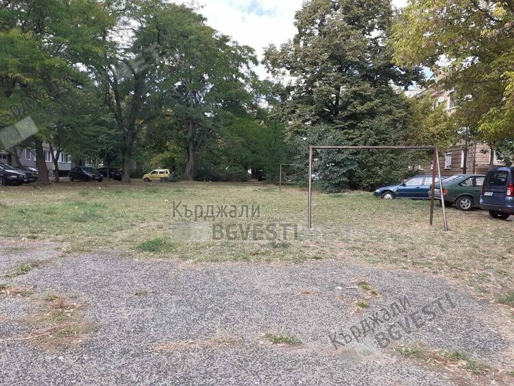 Парцелът за застрояване