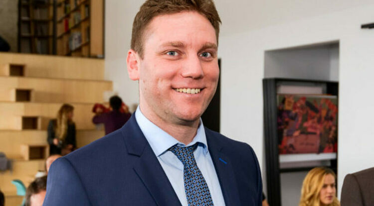 Освободиха Иван Френкев от поста председател на Комисията за защита на потребителите