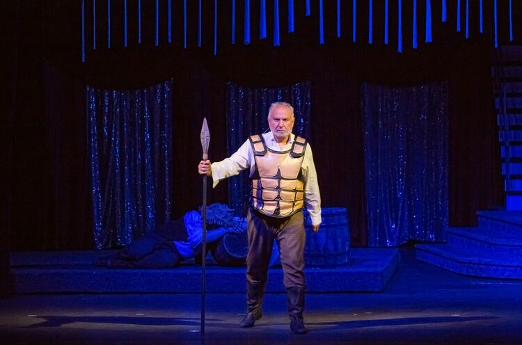 Националният музикален театър гостува в Хасково с новия си спектакъл „Grand cancan-Великата опера“