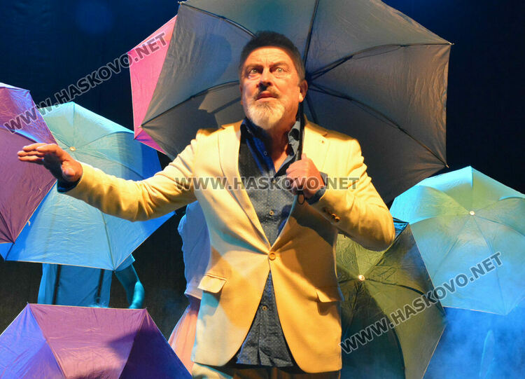  „Сцената – Копнежа на мечтата“ събра театрални и музикални фенове заедно