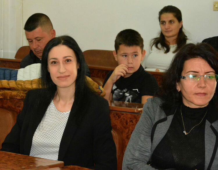 С интерактивна класна стая и прием, изпълнен на 100 процента, Центърът на УНСС в Хасково откри академичната година