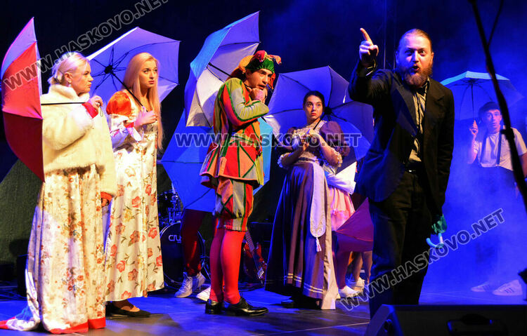  „Сцената – Копнежа на мечтата“ събра театрални и музикални фенове заедно