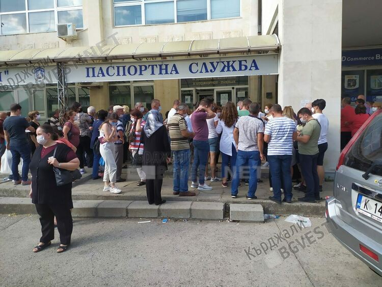 В Паспортна ще издават удостоверения за гласуване, създадена е организация