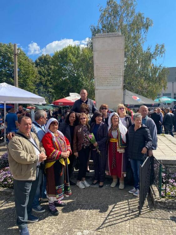 Жители на Аврен към Караянчева: Да седнем и да си оправим държавата!