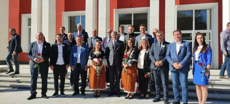 Приключи обиколката на Централния предизборен лъч на ДПС в област Смолян, който премина под надслов "Съединението прави силата"