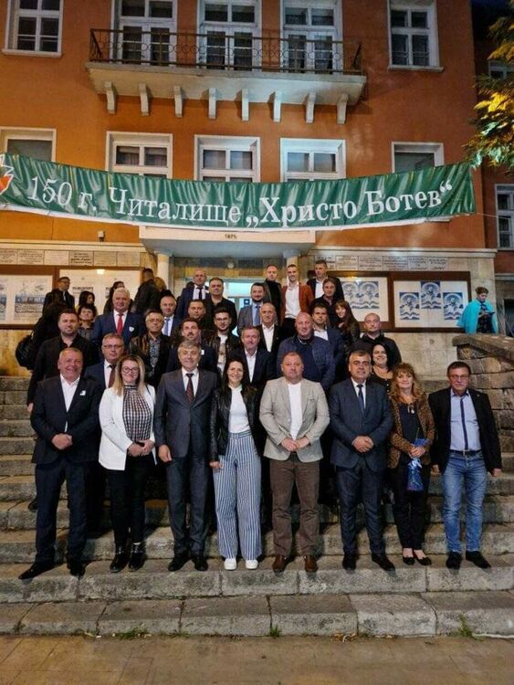 Приключи обиколката на Централния предизборен лъч на ДПС в област Смолян, който премина под надслов "Съединението прави силата"