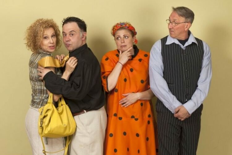 Спектакълът на Сатиричния театър „Тя и Той“ се играе тази вечер в Радомир