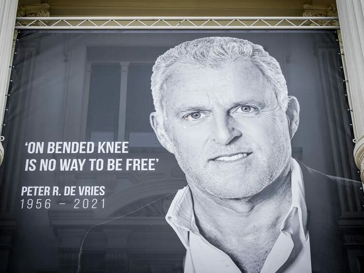 Арестуваха поляк във връзка с убийството на нидерландския разследващ журналист Петер де Врис