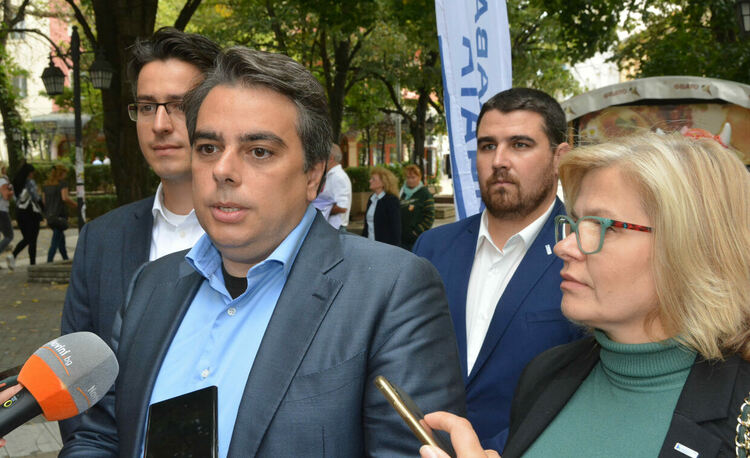 Асен Василев: Най-добрият измерител, че преходът у нас е свършил е, когато българите в България не искат да емигрират