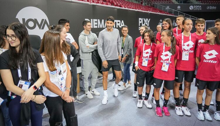 Григор Димитров изненада подавачите на топки и доброволците на София оупън