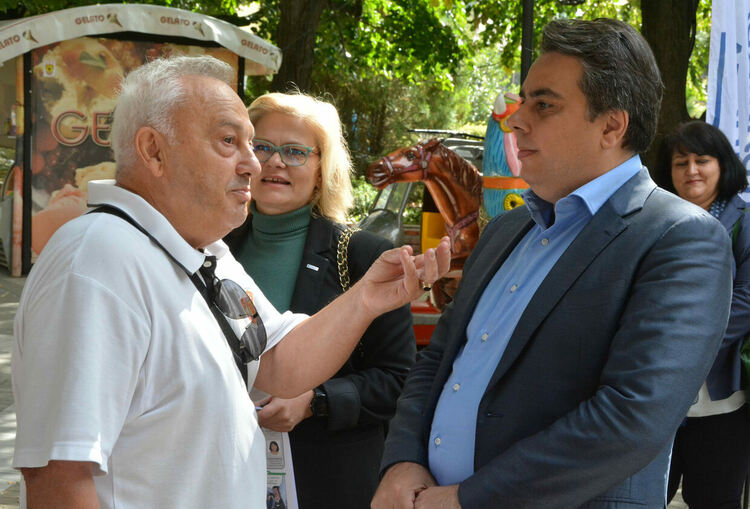 Асен Василев: Най-добрият измерител, че преходът у нас е свършил е, когато българите в България не искат да емигрират