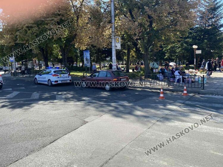 Водач на Опел блъсна пешеходка до Зеленчуковия пазар