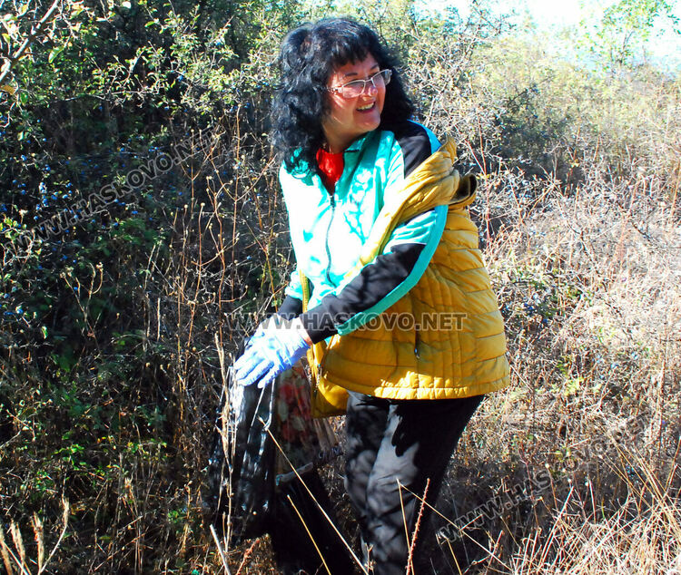 Ученици чистиха боклуци по екопътека „Цар Иван Асен II“ за Световния ден на туризма 