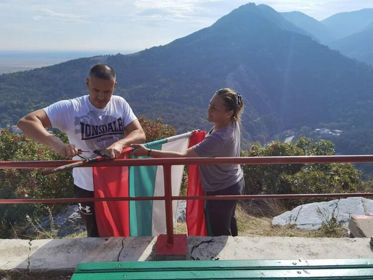 Повече от 20 души се включиха в похода за Деня на туризма 