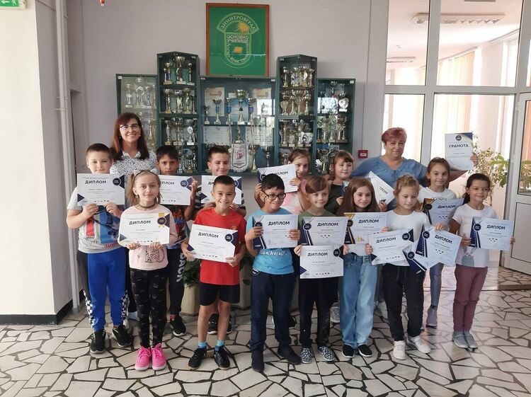 Отлично представяне за Алековци в Международната дистанционна ученическа олимпиада „Кингс“