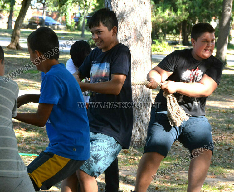 Училище &bdquo;Кирил и Методий&ldquo; отбеляза Европейския ден на спорта