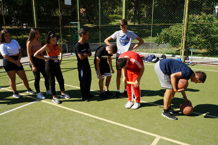 Седмица на спорта и здравето в Гимназията по туризъм