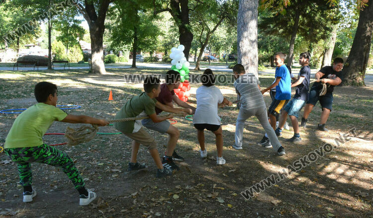 Училище &bdquo;Кирил и Методий&ldquo; отбеляза Европейския ден на спорта