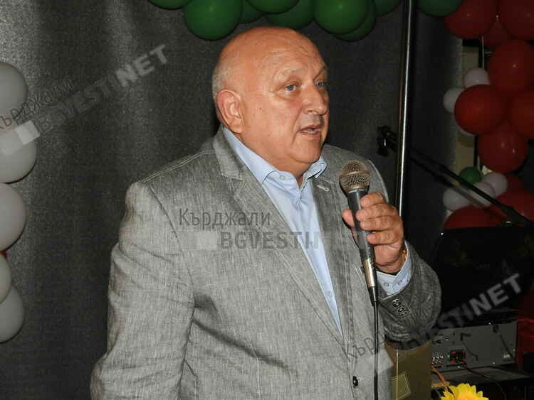 Проф.д-р Георги Михайлов пред интелектуалците на Кърджали: БСП има десет мерки за зима без лишения!