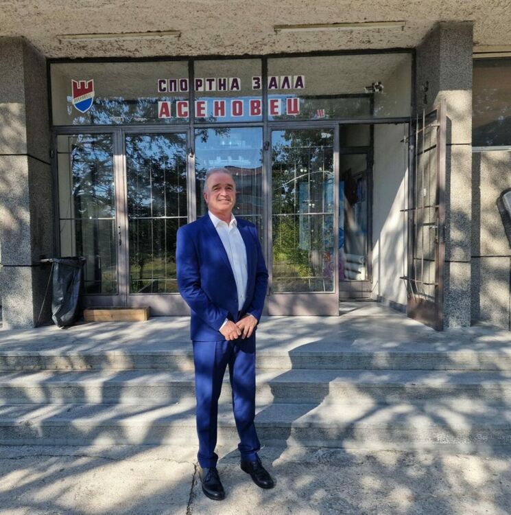 Започна ремонтът на спортна зала "Асеновец"