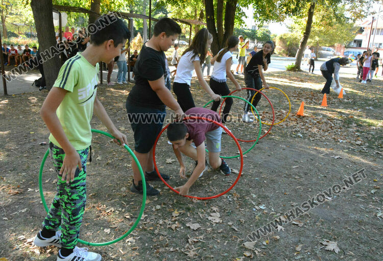 Училище &bdquo;Кирил и Методий&ldquo; отбеляза Европейския ден на спорта