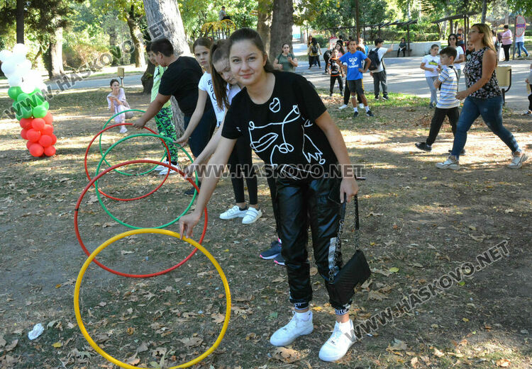 Училище &bdquo;Кирил и Методий&ldquo; отбеляза Европейския ден на спорта