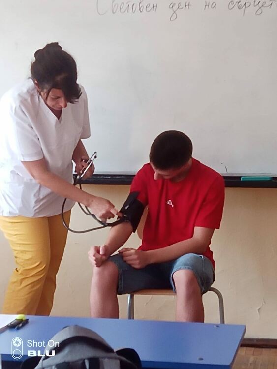 Седмица на спорта и здравето в Гимназията по туризъм