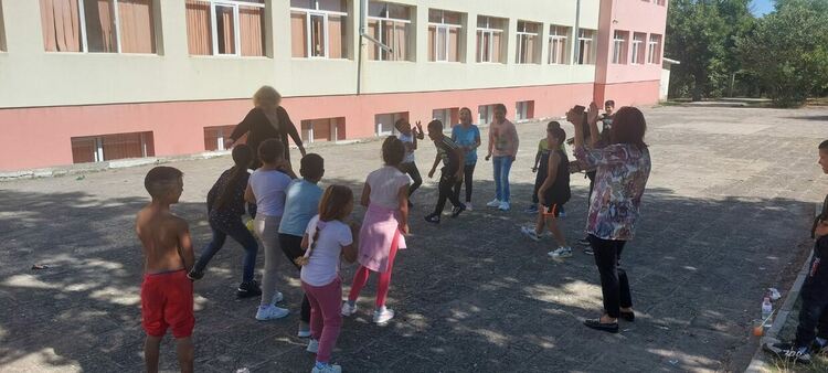 Децата от ОУ  "Пейо Яворов" отбелязаха Европейския ден на спорта