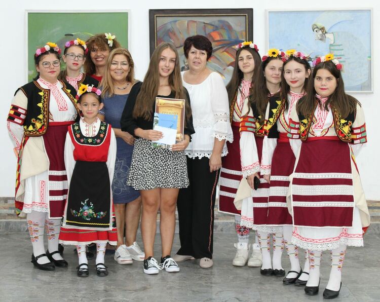 Ученичка от „Йовков“ зае първо място на  Втори литературен конкурс за творчество на деца и юноши от Източните Родопи