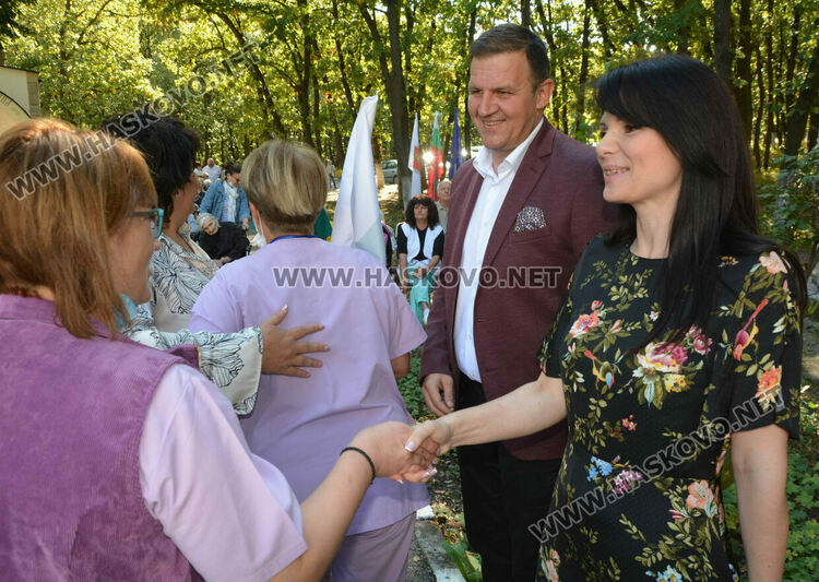 Празник в Старческия дом за Световния ден на възрастните