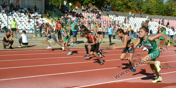 Над 330 деца се включиха в турнир по лека атлетика в Хасково