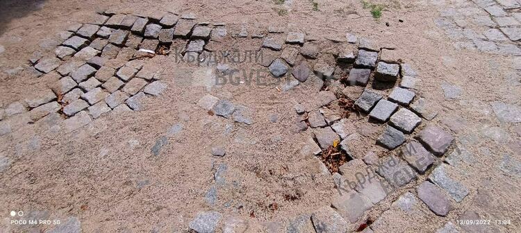 Пренаредиха паветата пред Полицията след публикация на Кърджали бг вести