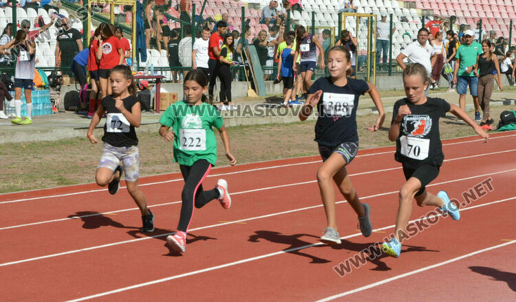Над 330 деца се включиха в турнир по лека атлетика в Хасково